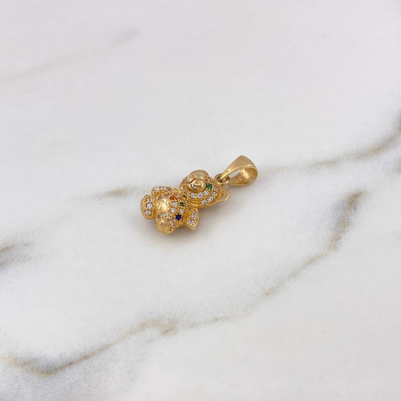 Dije Oso 3.45gr / 2.5cm / Circones Colores Oro Amarillo 18K $