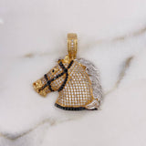 Dije Caballo 9.05gr / 3.3cm / Circones Blancos Negros Dos Oros Amarillo Blanco 18K $