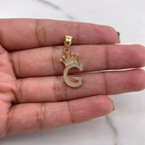 Dije Letra G Corona 1.75gr / 2.6cm / Circones Blancos Oro Amarillo 18K #