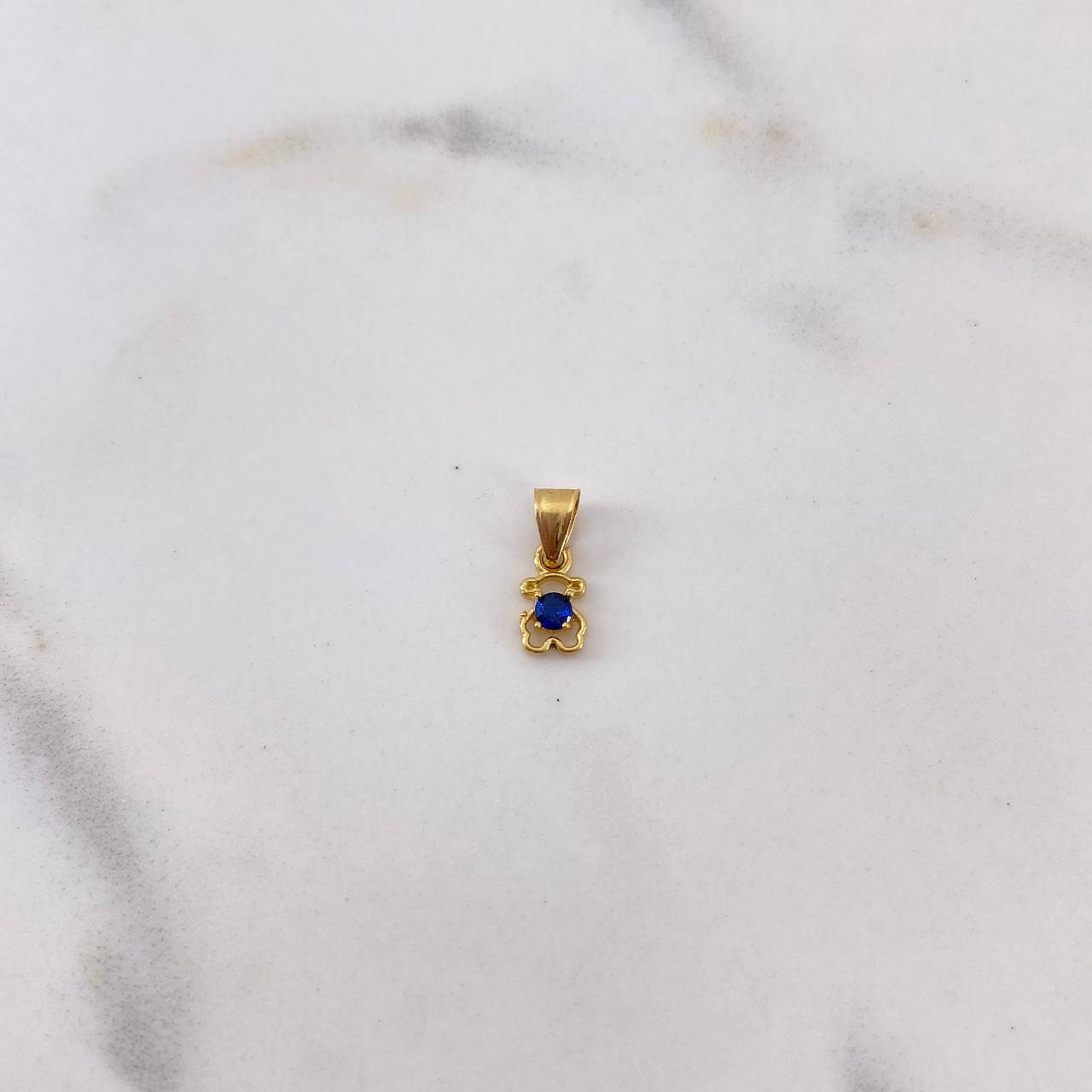 Dije Oso Ts 0.3gr / 1.1cm / Circón Azul Oro Amarillo 18K $