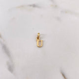 Dije Letra U 0.5gr / 1.4cm / Liso Oro Amarillo 18K $