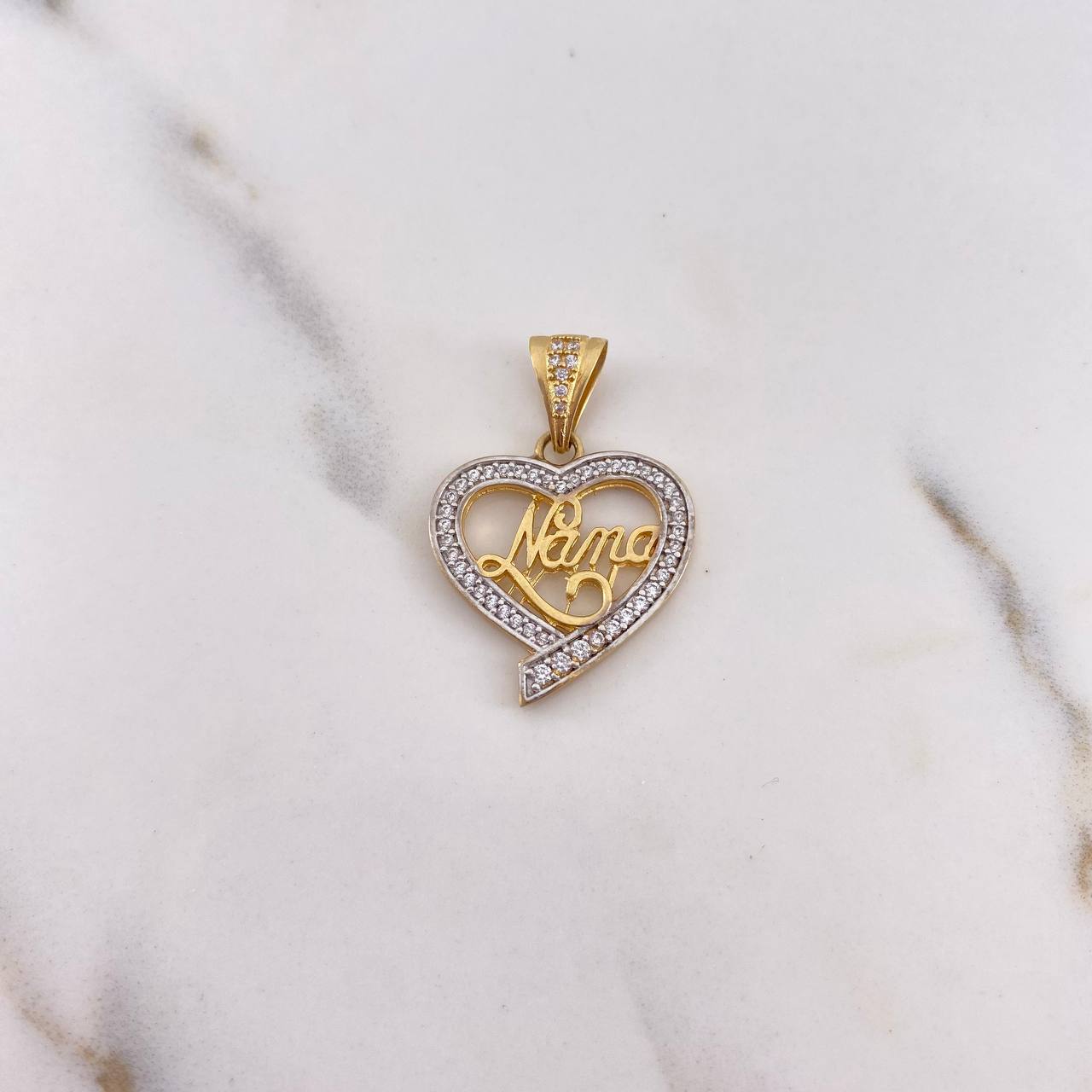 Dije Silueta Corazon 3.3gr / 2.9cm / Circones Blancos Dos Oros Amarillo Blanco 18K $