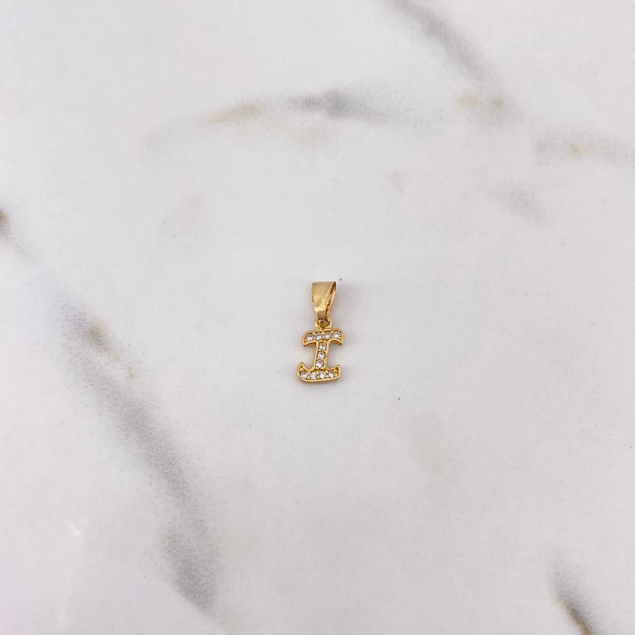 Dije Letra I 0.35gr / 1.3cm / Circones Blancos Oro Amarillo 18K #