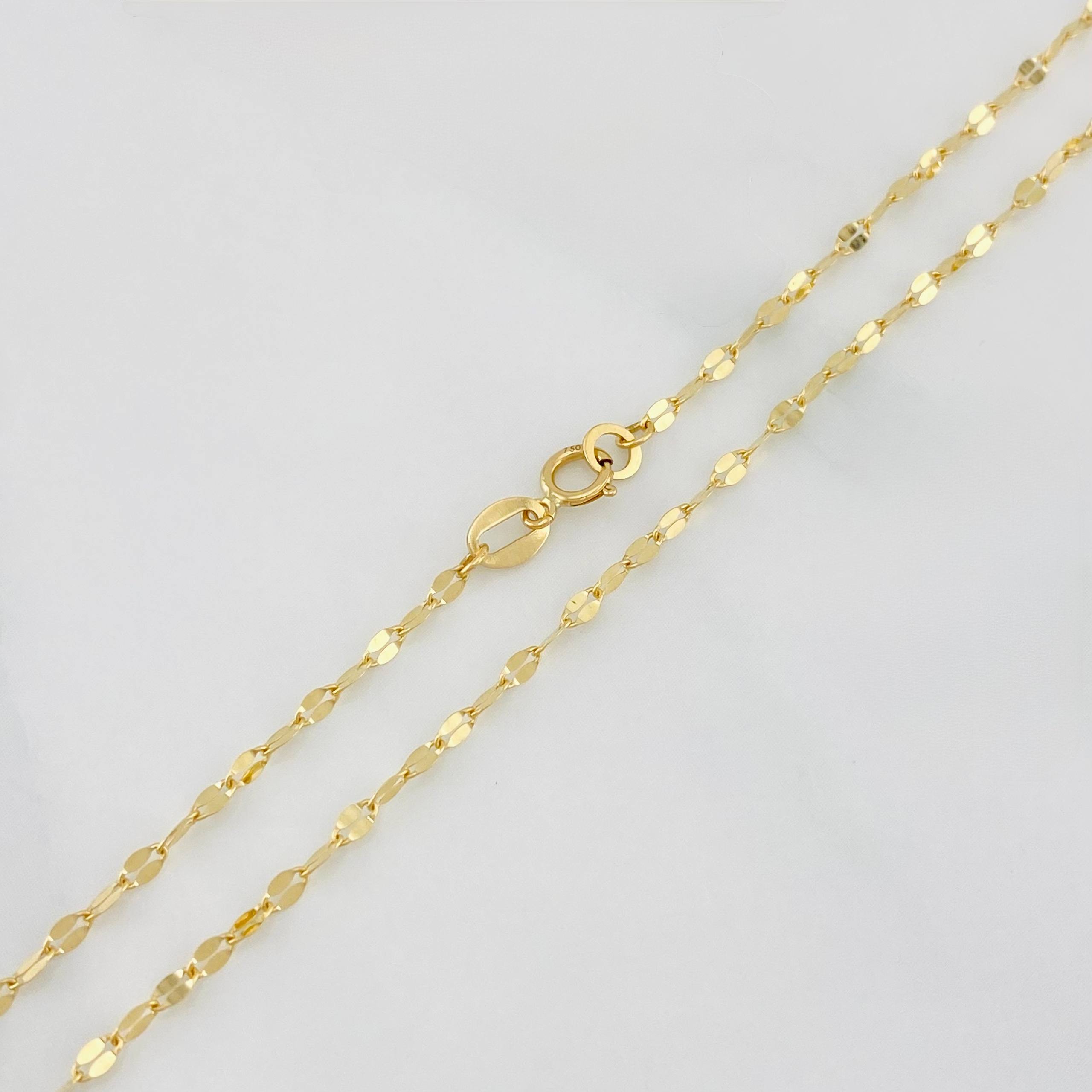 Set Cadena Flor Espejo + Dije Virgen de Guadalupe / 1.45g / 40cm Oro Amarillo 18K