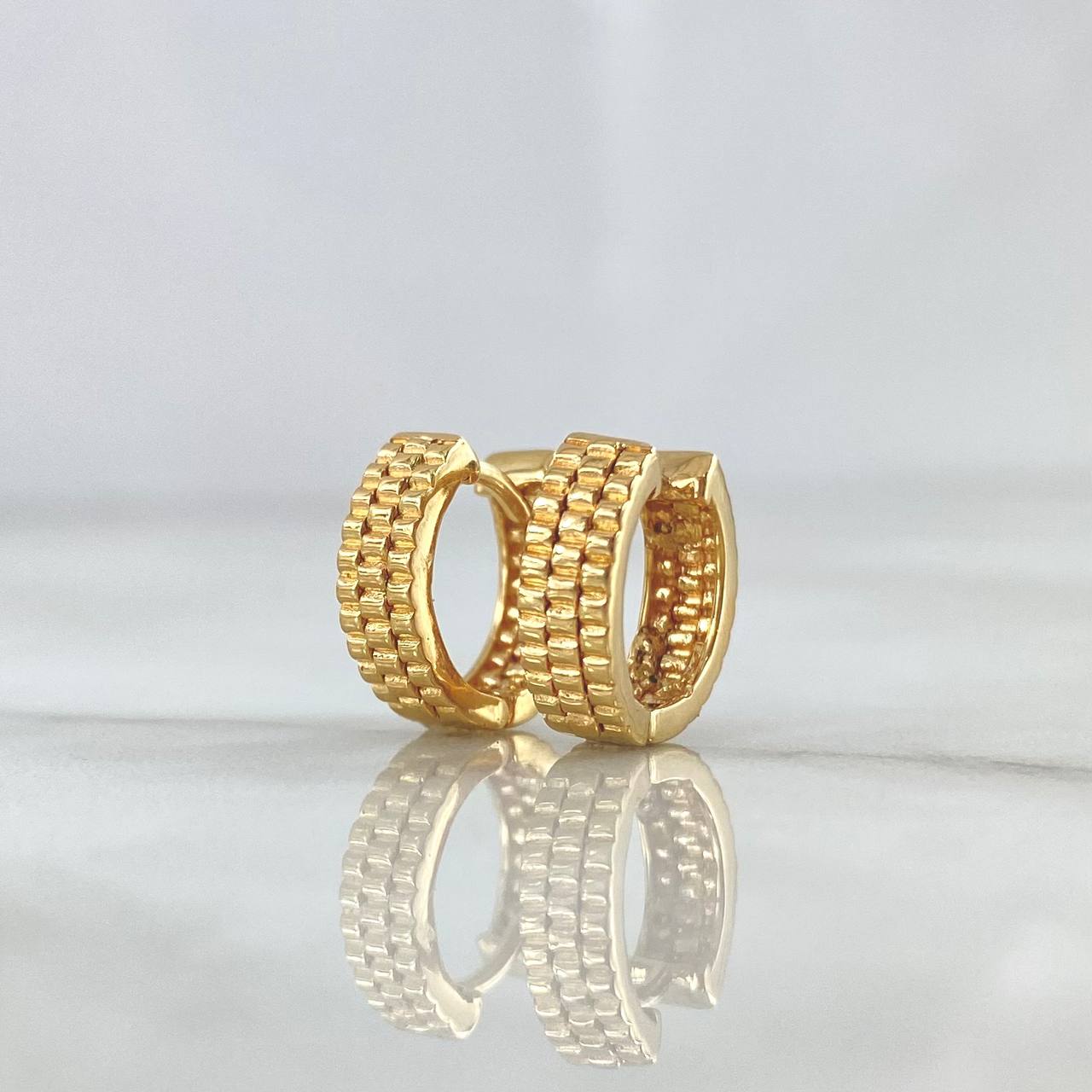 Candongas Texturizadas 3.85gr / 1.2cm / Oro Amarillo 18K