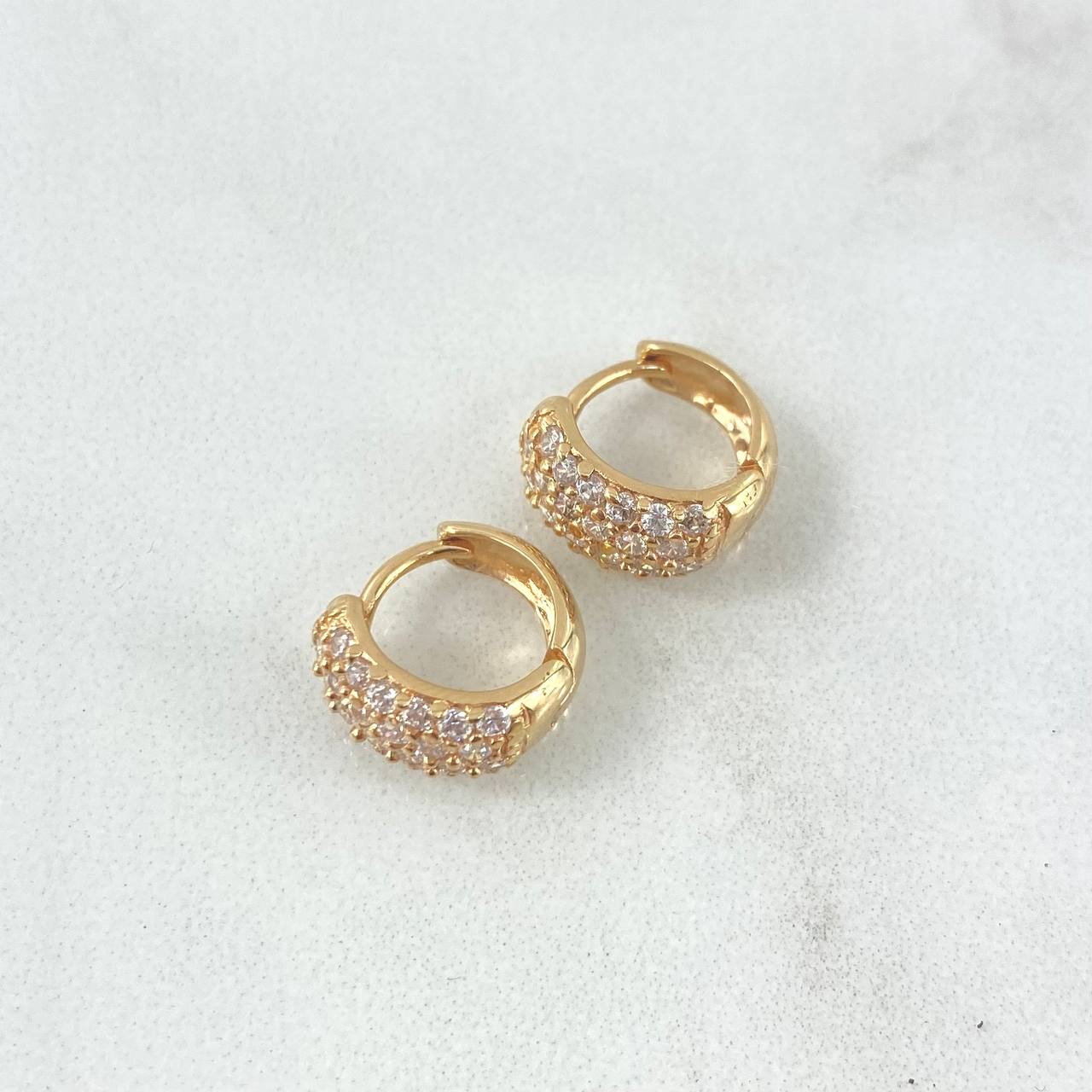 Candongas Tupidas 3gr / 1.1cm / Circones Blancos Oro Amarillo 18K