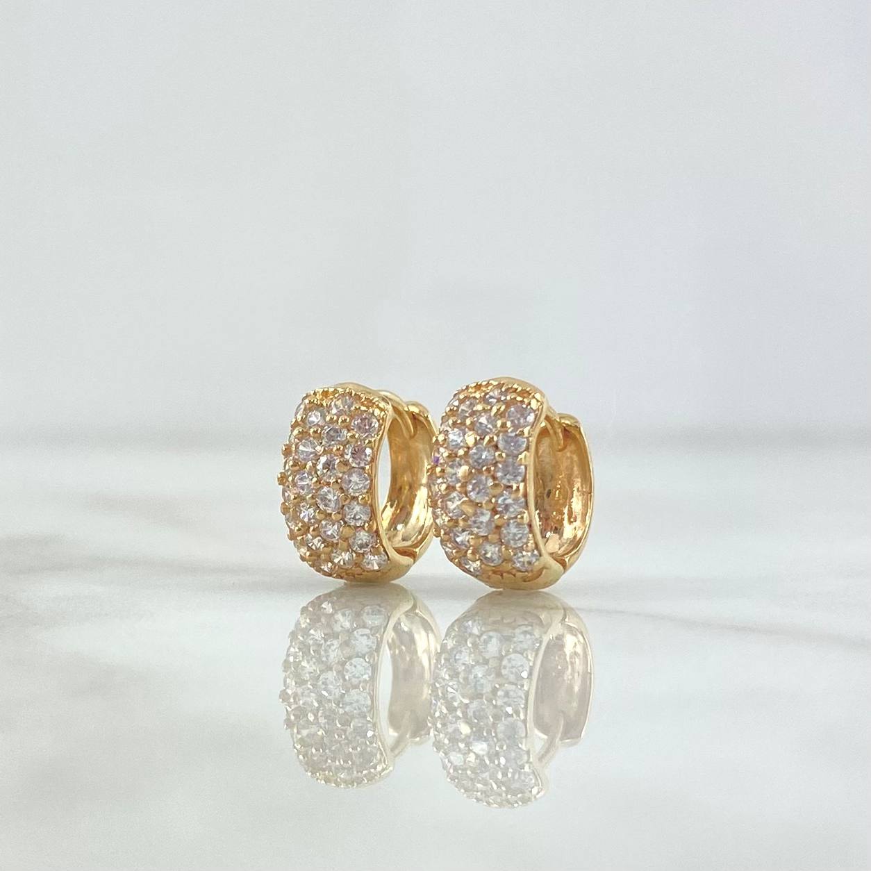 Candongas Tupidas 3gr / 1.1cm / Circones Blancos Oro Amarillo 18K