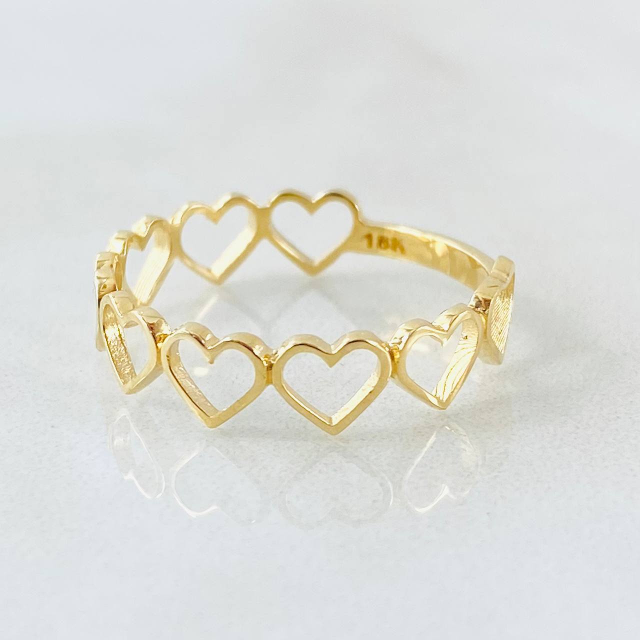 Anillo Corazones 1.15gr / T4 3/4 / Oro Amarillo 18K