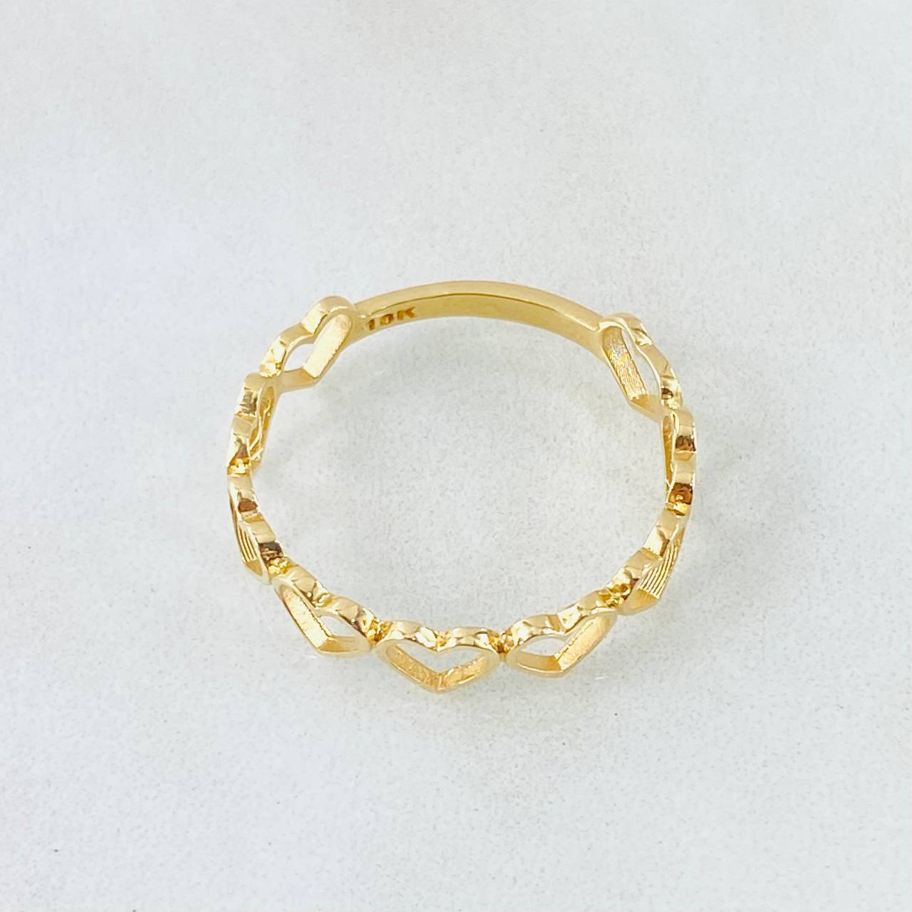 Anillo Corazones 1.4gr / 8 1/4 / Oro Amarillo 18K