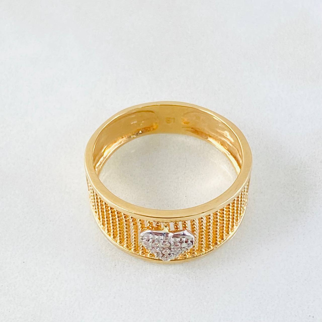 Anillo Enmallado Corazon 3.95gr / T8 / Dos Oros Amarillo Blanco 18K *