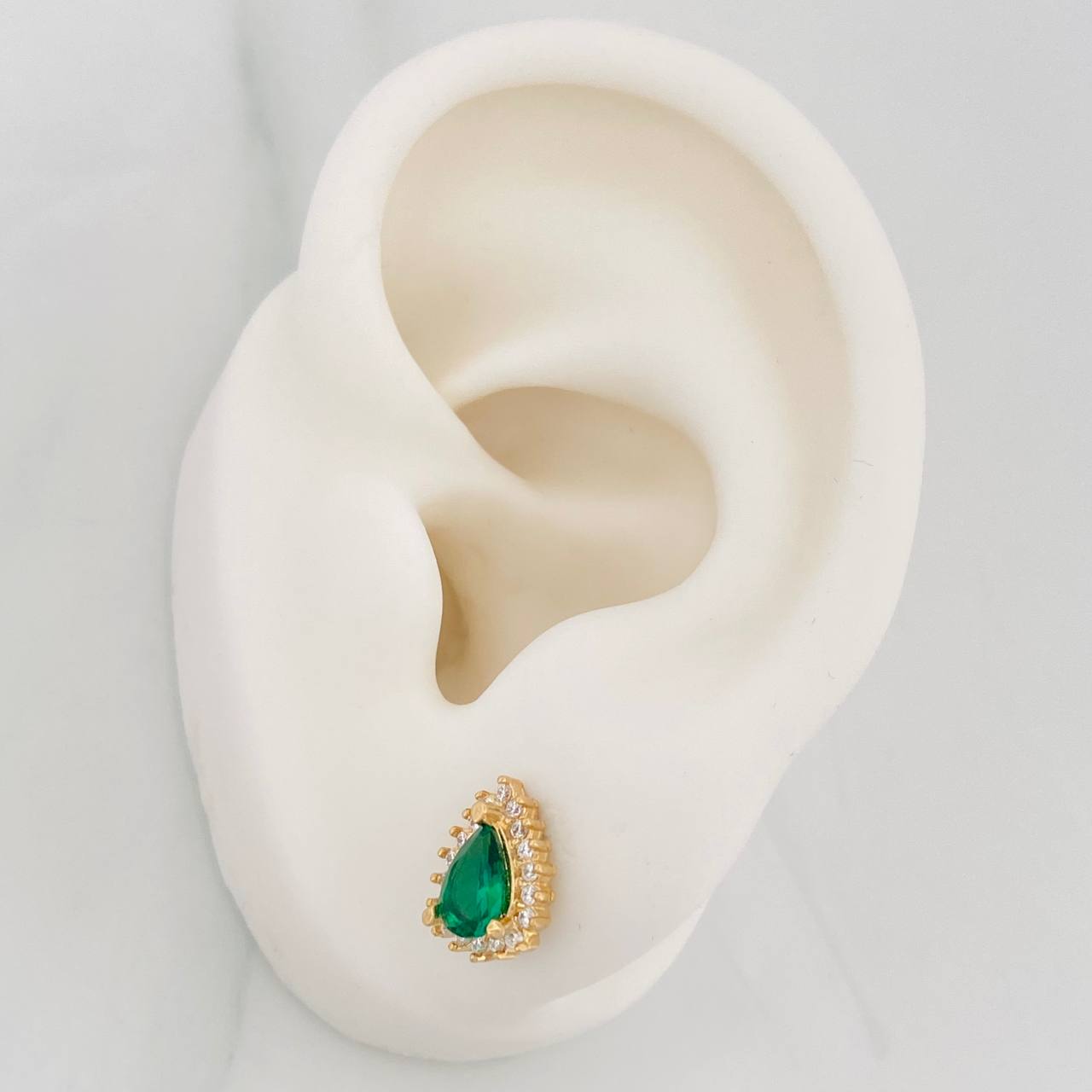 Topos Halo Lágrima 2.1g / 7.6mm Oro Amarillo 18K