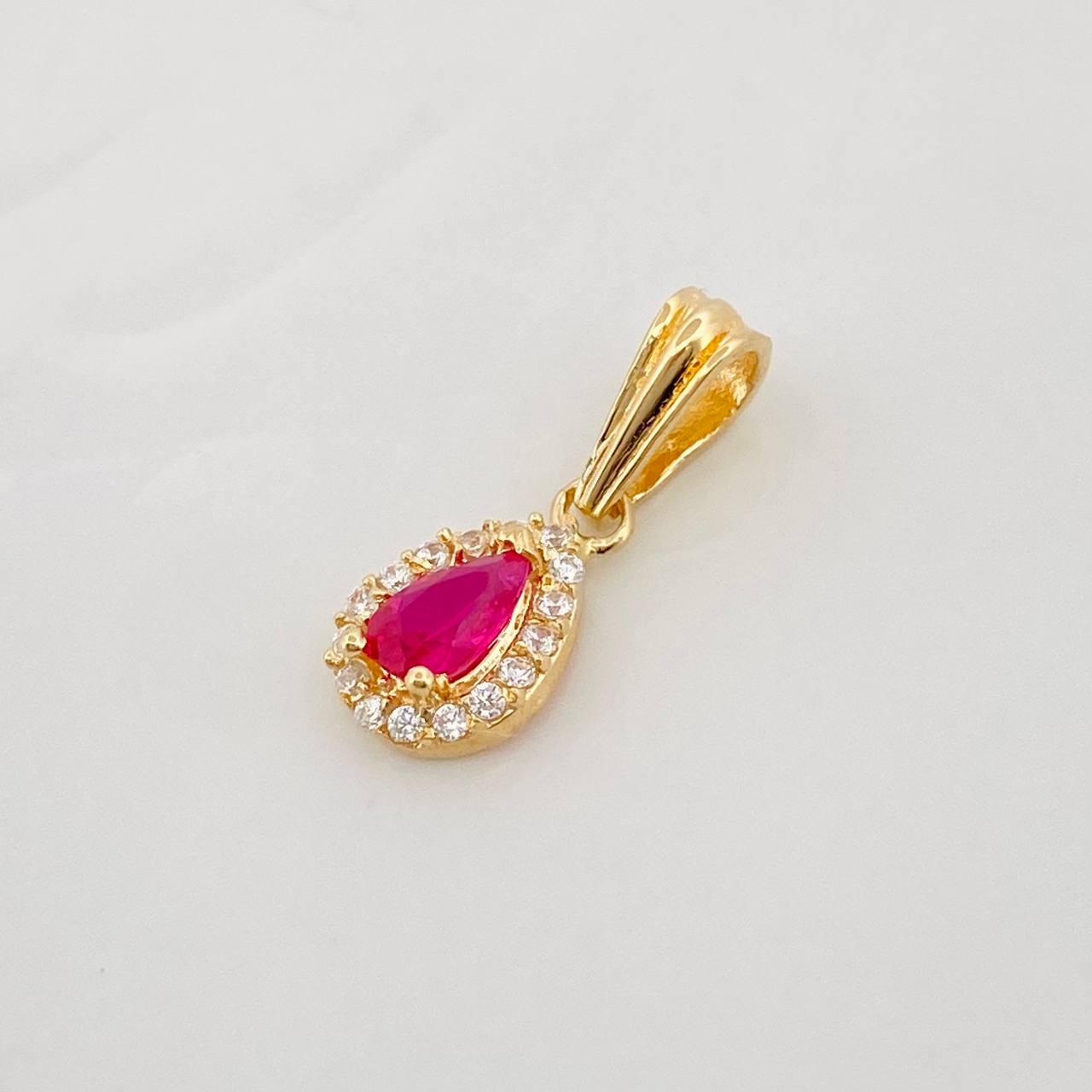 Dije Halo Lágrima 0.65g / 1.5cm Oro Amarillo 18K