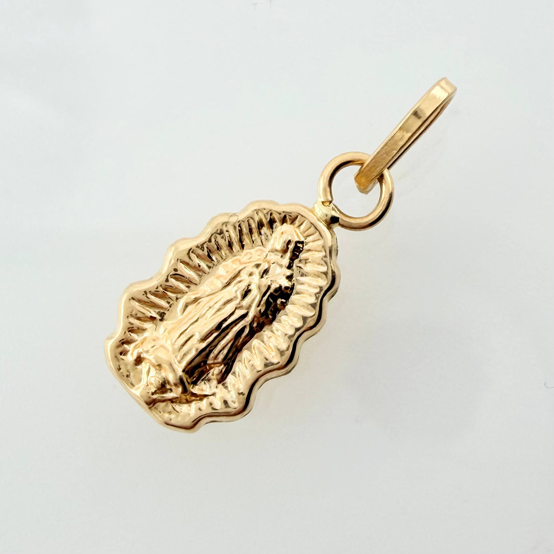 Dije Virgen Guadalupe 0.4gr / 1.7cm / Oro Amarillo 18K