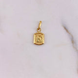 Dije Marco Letra E 0.35gr / 1.5cm / Liso Oro Amarillo 18K #