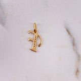 Dije Letra F 0.75gr / 2cm / Circones Blancos Oro Amarillo 18K $
