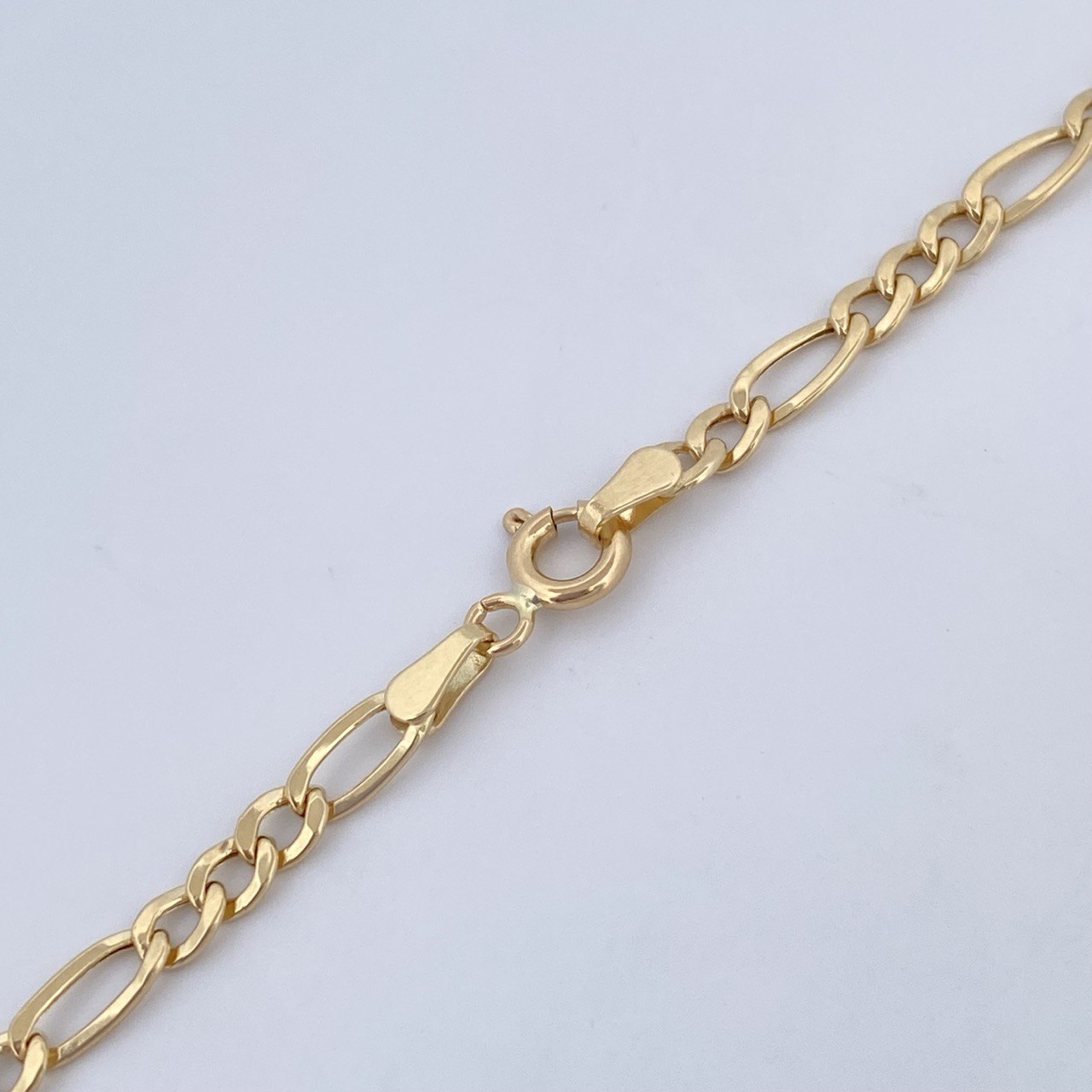 Cadena Figaro 3.7gr / 51.7cm / Oro Amarillo +1 18K $