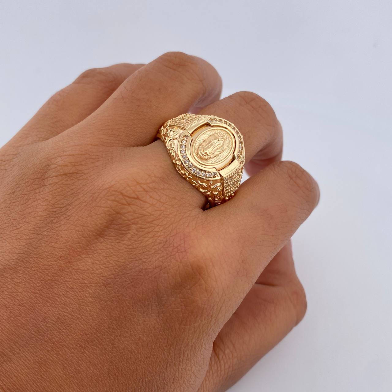 Anillo Virgen Guadalupe 11.1gr / T11 1/2 / Circones Blancos Oro Amarillo 18K &