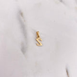 Dije Letra Z 0.4gr / 1.3cm / Liso Oro Amarillo 18K $