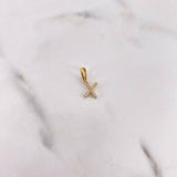Dije Letra X 0.55gr / 1.6cm / Circones Blancos Oro Amarillo 18K $