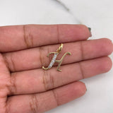 Dije Letra H 0.85gr / 2cm / Circones Blancos Oro Amarillo 18K $