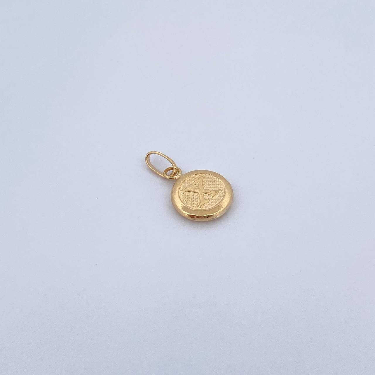 Dije Letra X 0.45gr / 1.5cm / Medalla Oro Amarillo 18K &
