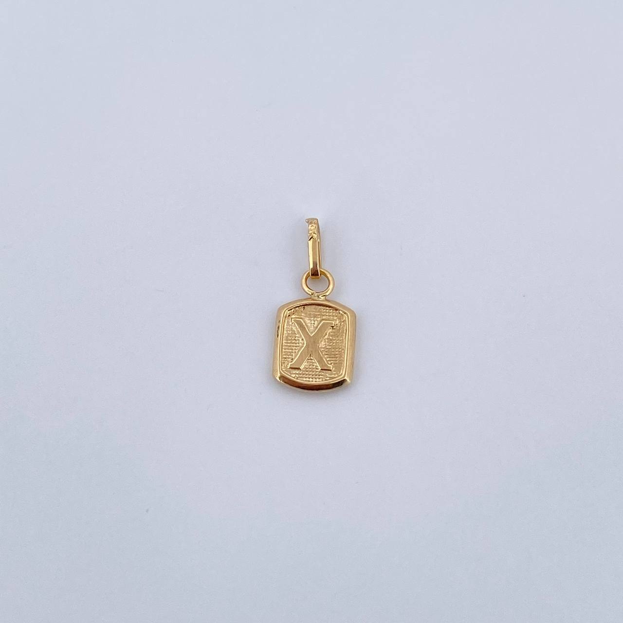 Dije Letra X 0.4gr / 1.5cm / Liso Oro Amarillo 18K &