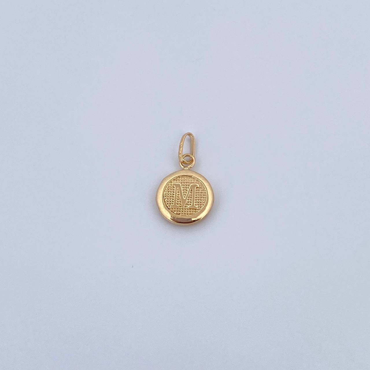 Dije Letra M 0.45gr / 1.5cm / Medalla Oro Amarillo 18K &