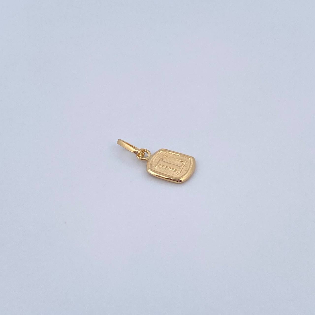Dije Letra L 0.3gr / 1.5cm / Liso Oro Amarillo 18K &