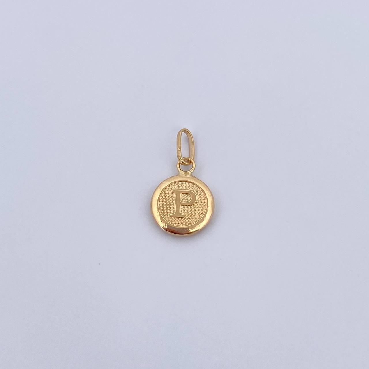 Dije Letra P 0.45gr / 1.5cm / Medalla Oro Amarillo 18K &
