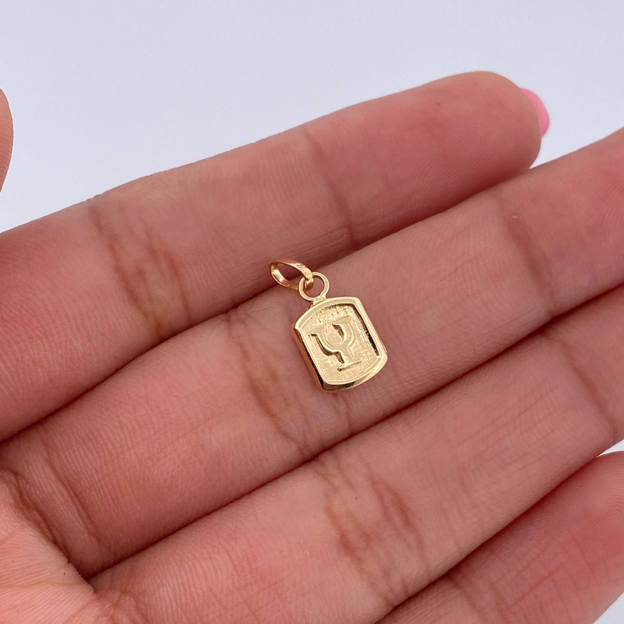 Dije Letra Y 0.35gr / 1.5cm / Liso Oro Amarillo 18K &