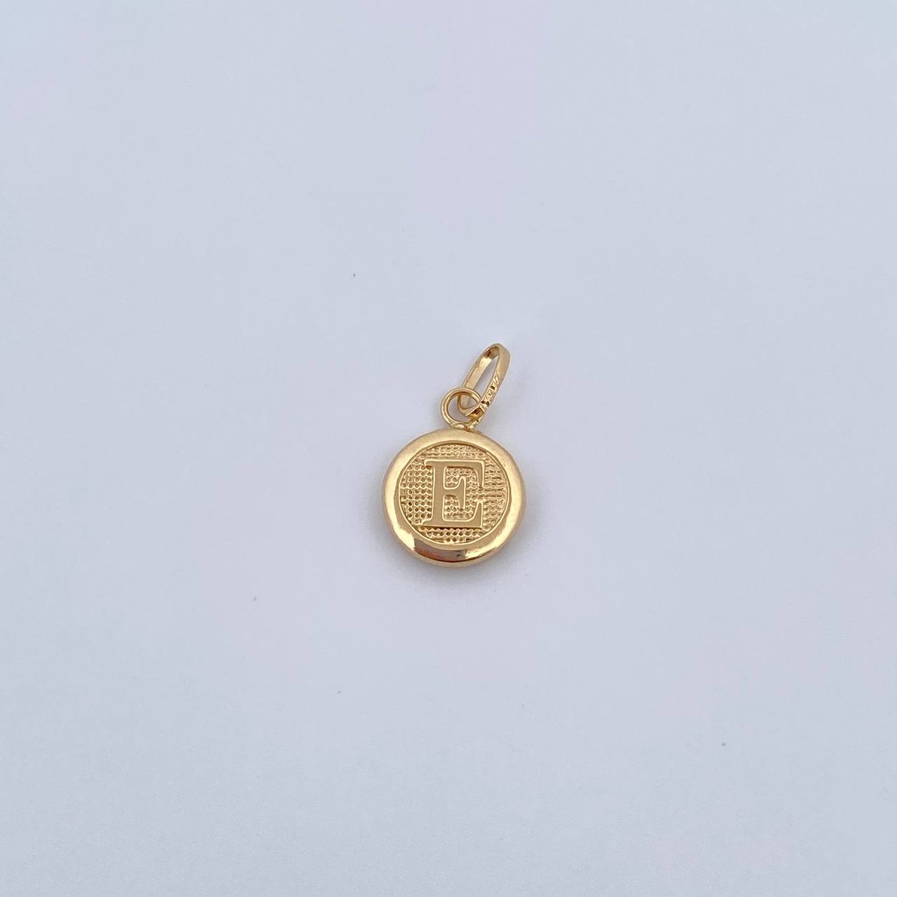 Dije Letra E 0.45gr / 1.5cm / Medalla Oro Amarillo 18K &