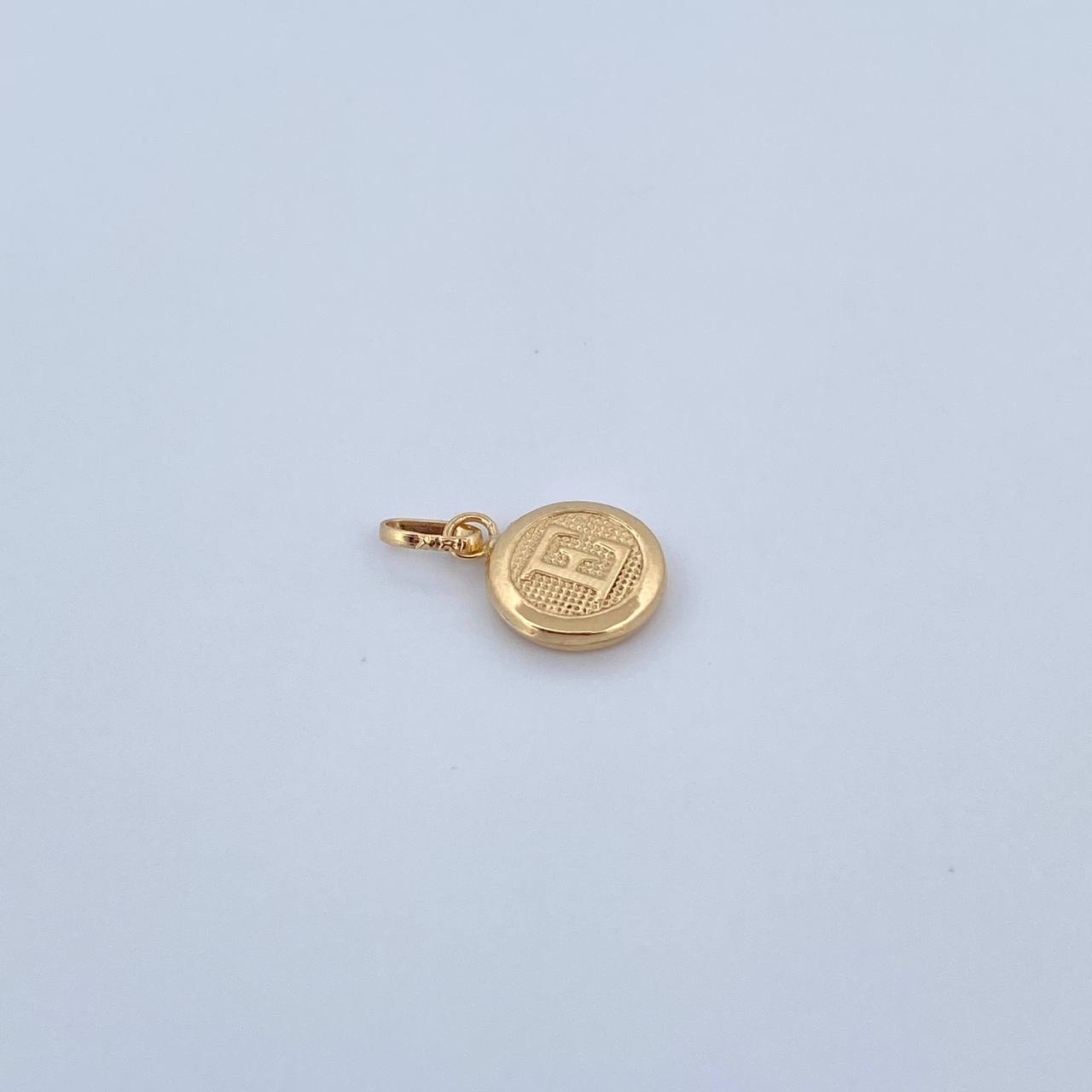 Dije Letra E 0.45gr / 1.5cm / Medalla Oro Amarillo 18K &