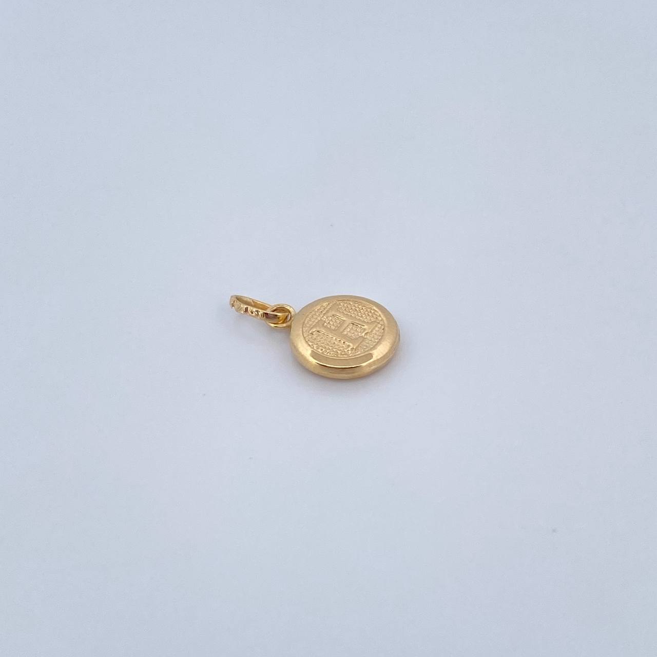 Dije Letra H 0.45gr / 1.5cm / Medalla Oro Amarillo 18K &