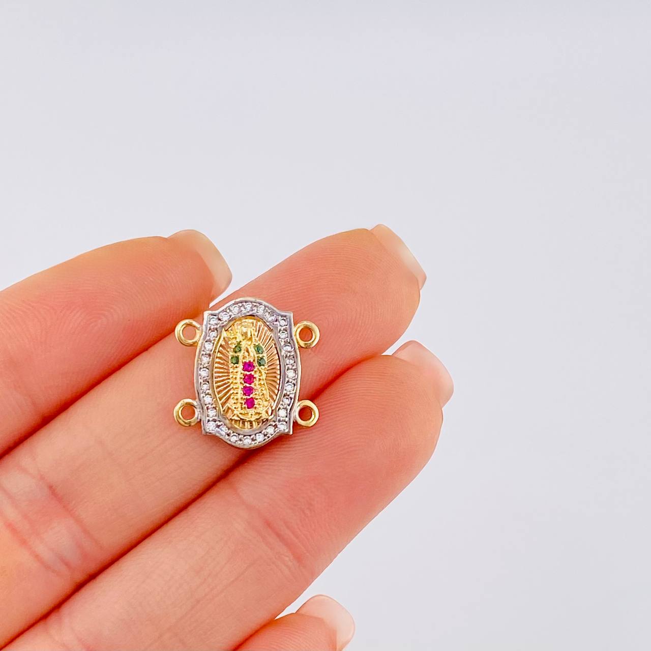 Herraje Virgen Guadalupe 2.1 g / 1.5 cm Tres Oros 18K