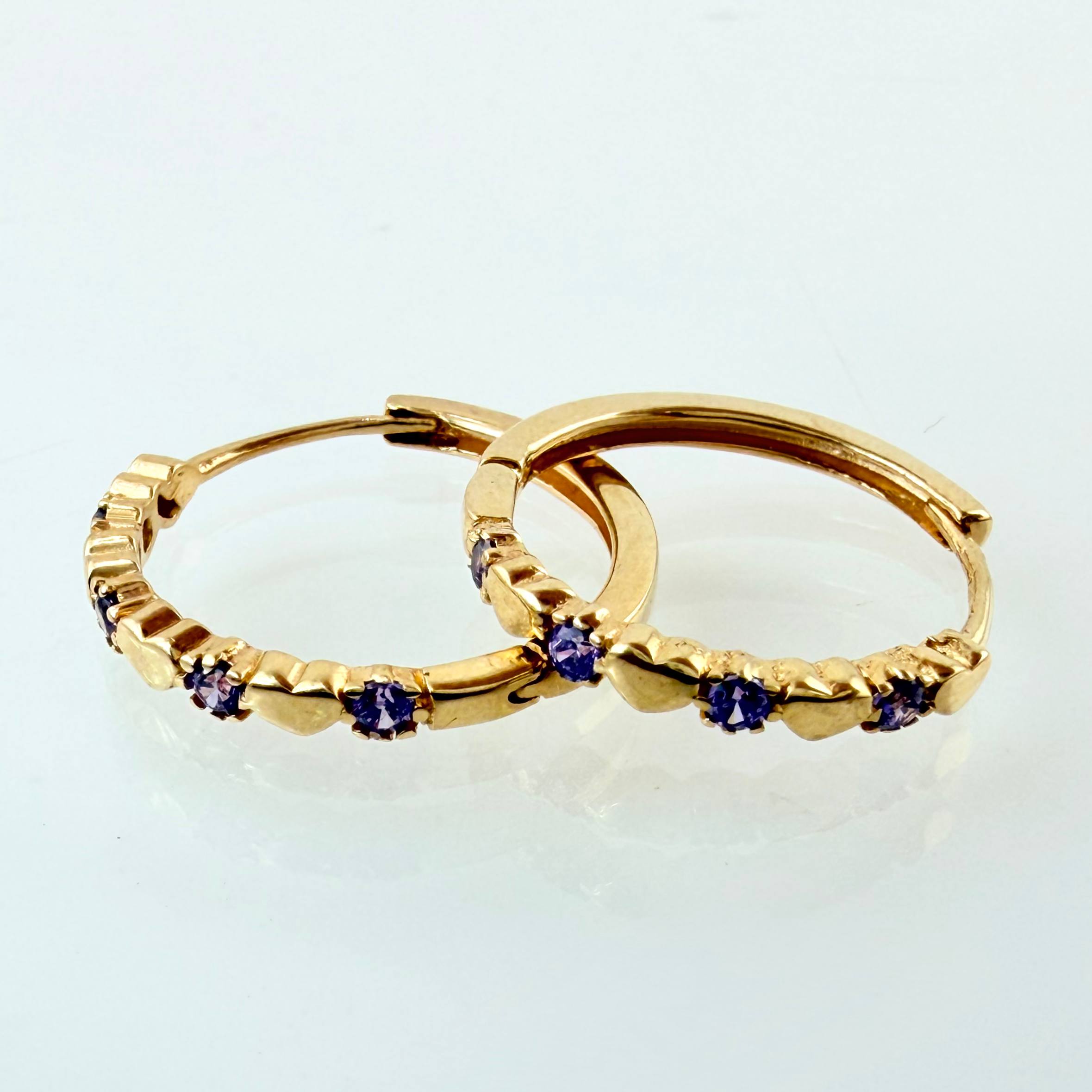 Candongas Corazones Intercalados 2.35gr / 1.8cm / Oro Amarillo 18K