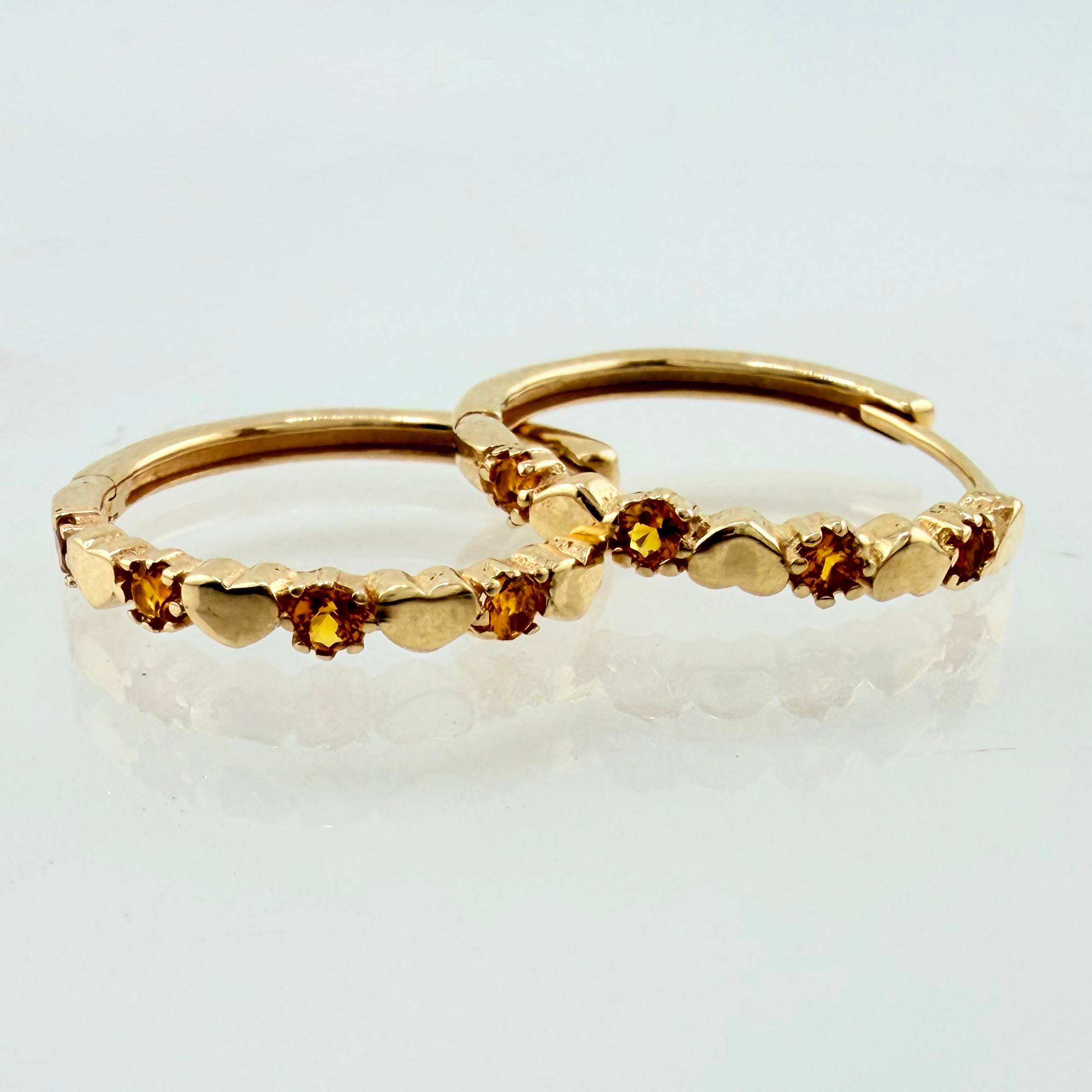 Candongas Corazones Intercalados 2.35gr / 1.8cm / Oro Amarillo 18K