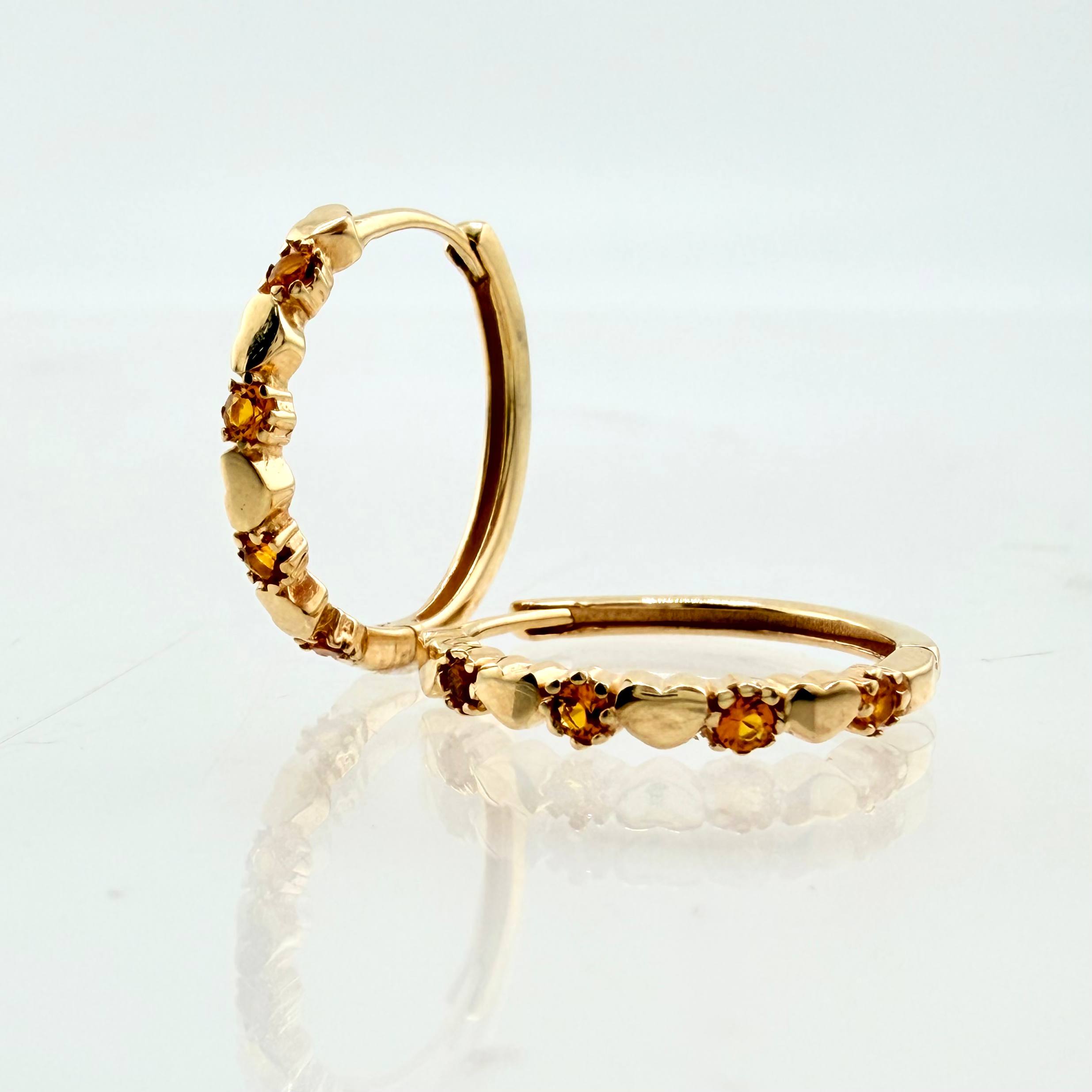 Candongas Corazones Intercalados 2.35gr / 1.8cm / Oro Amarillo 18K