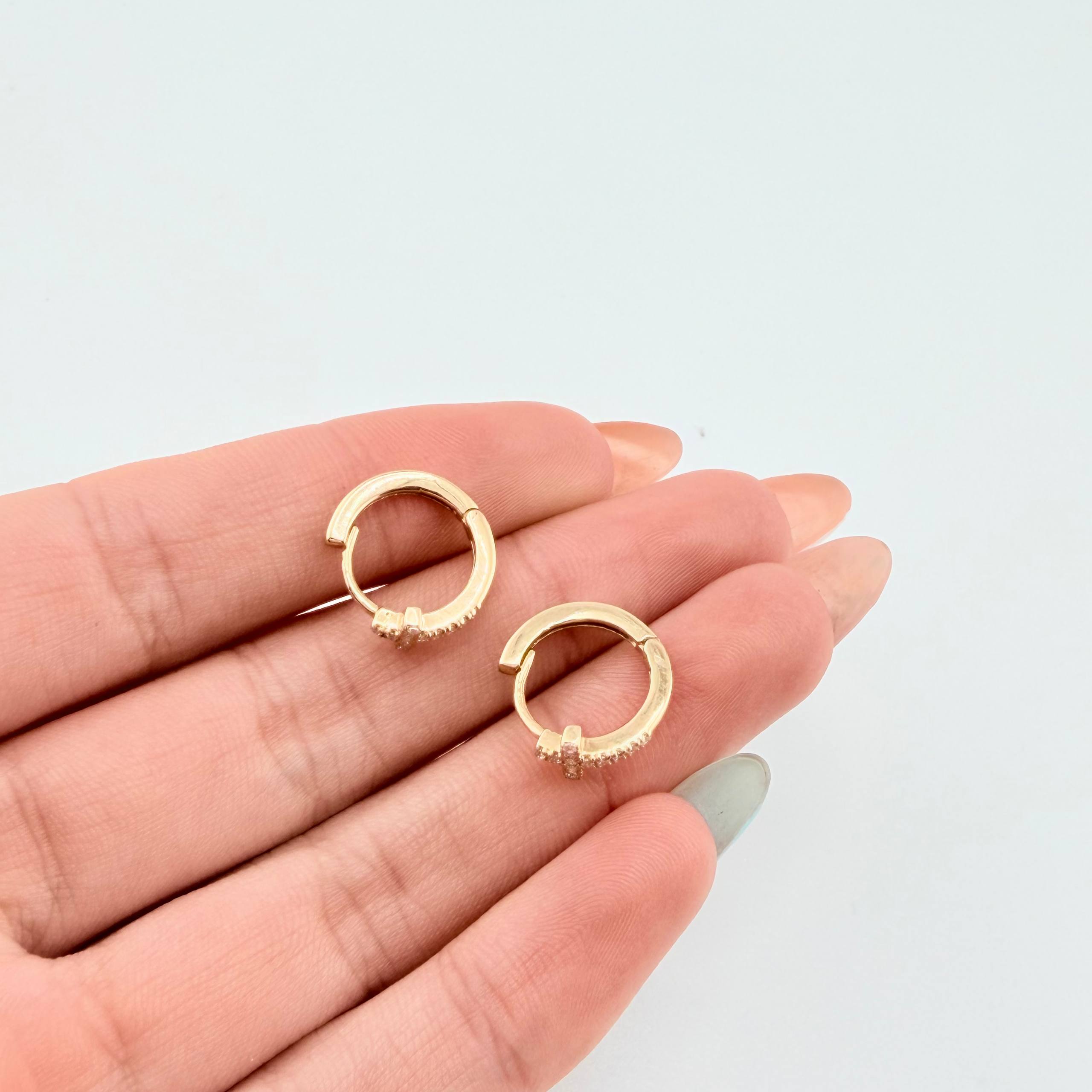 Candongas Cruz 1.95gr / 1.3cm / Oro Amarillo 18K