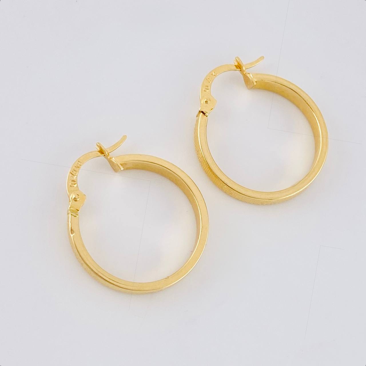Candongas Trival Texturizado 1.8 g / 2.2 cm Oro Amarillo 18K