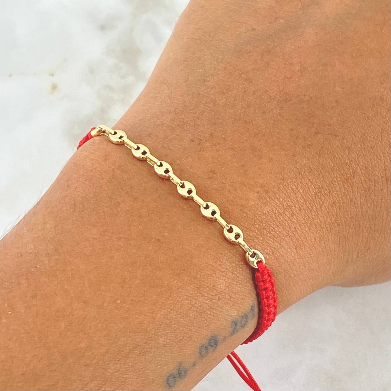 Pulsera Roja Retazo GC 0.8gr / Liso Oro Amarillo 18K ©