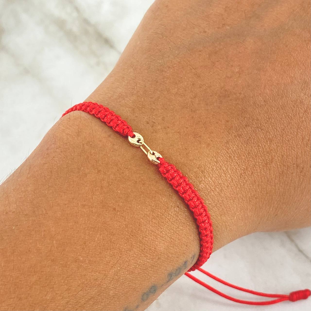 Pulsera Roja Retazo GC 0.3gr / Liso Dos Oros Amarillo Rosa 18K ©