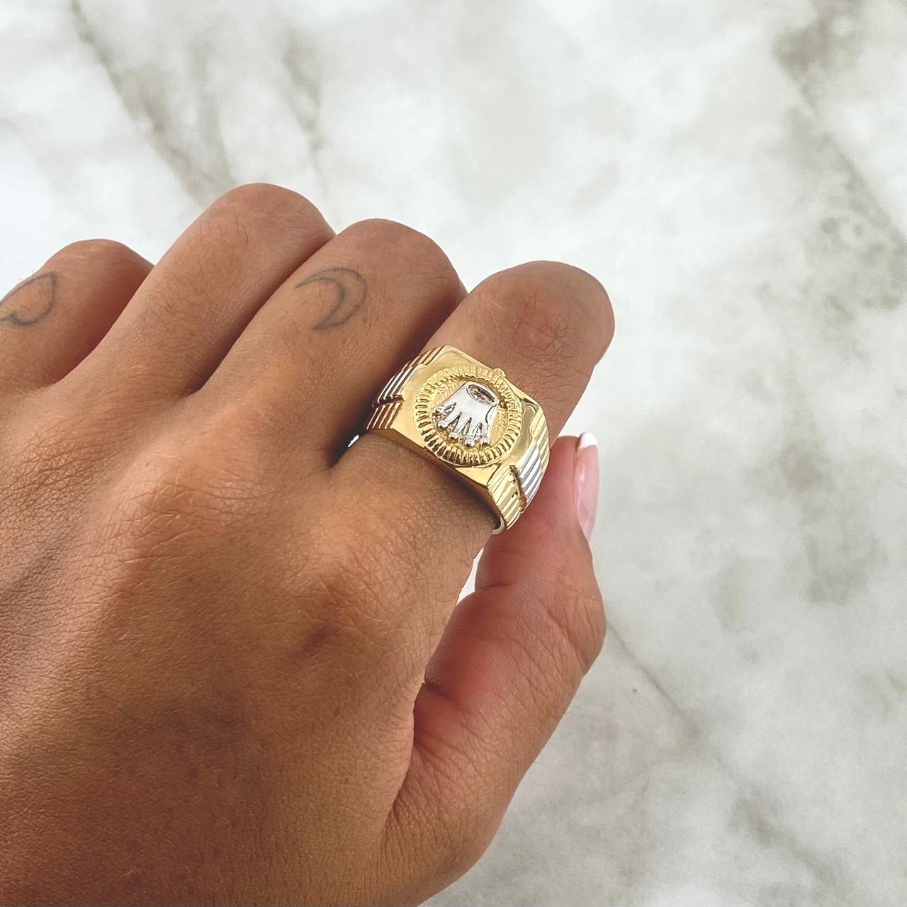 Anillo Sello Corona Rx 9.15gr / T9 3/4 / Dos Oros Amarillo Blanco 18K ©