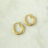 Candongas Carly 1.65gr / 1.7cm / Punteadas Oro Amarillo 18K
