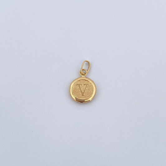 Dije Letra V 0.4gr / 1.5cm / Medalla Oro Amarillo 18K &