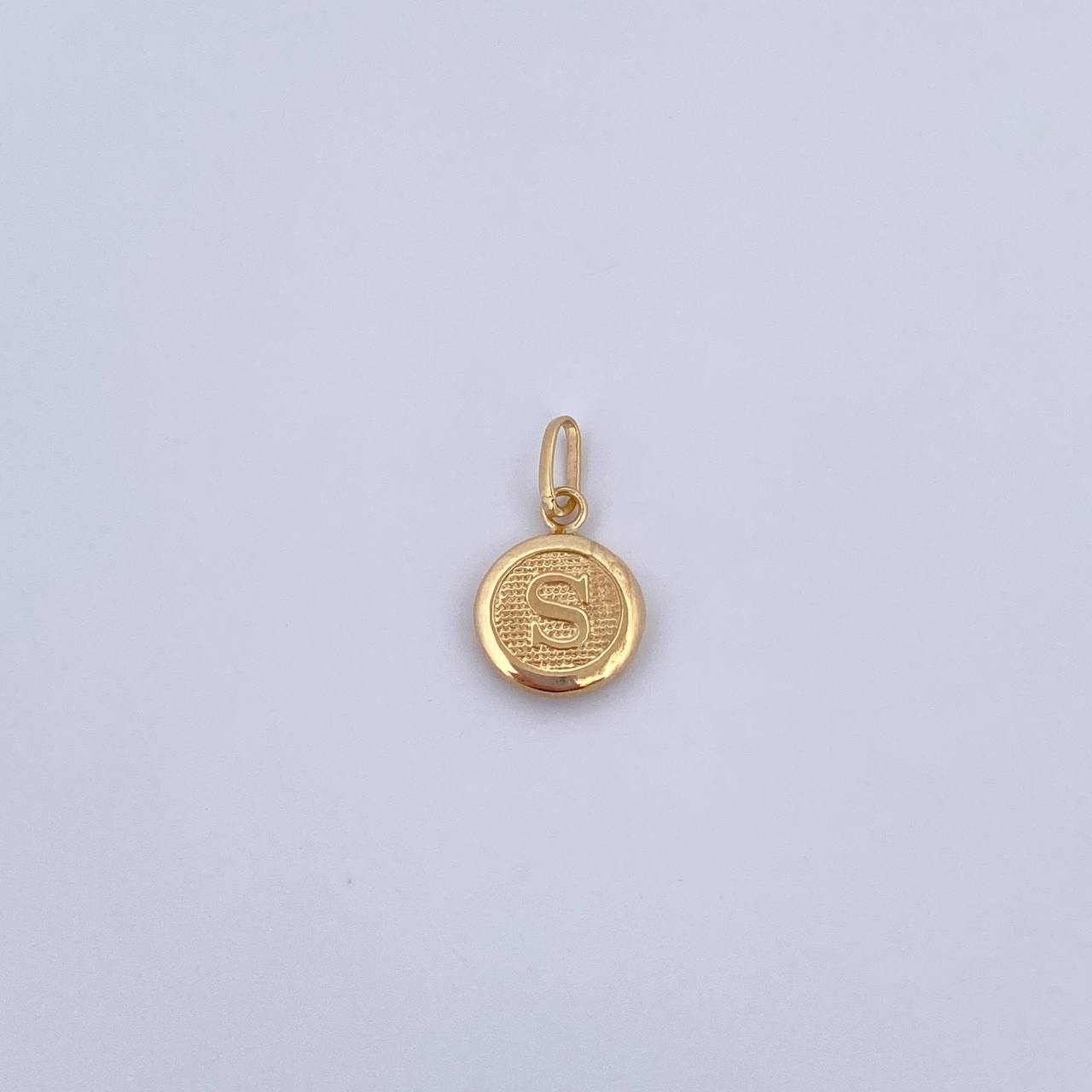 Dije Letra S 0.4gr / 1.5cm / Medalla Oro Amarillo 18K &