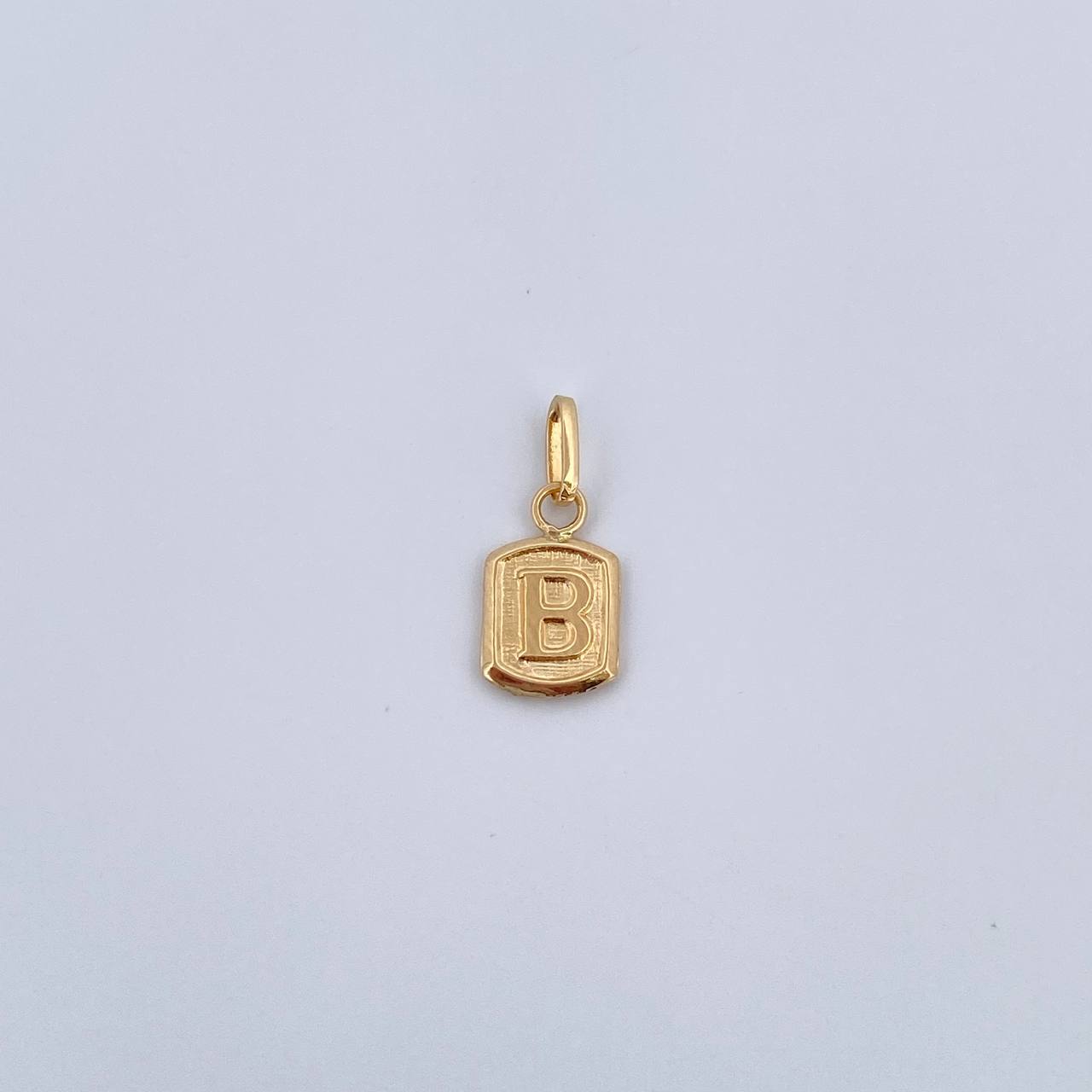 Dije Letra B 0.35gr / 1.5cm / Liso Oro Amarillo 18K &
