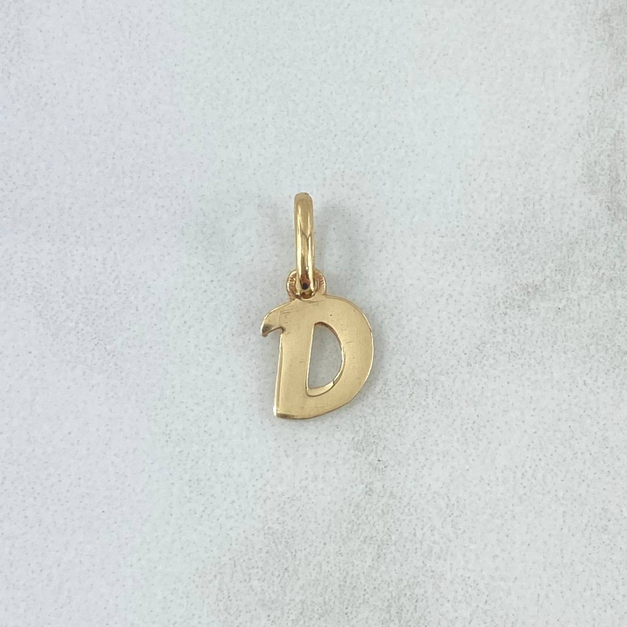 Dije Letra D Cursiva 0.5gr / 1.6cm / Oro Amarillo 18K ©