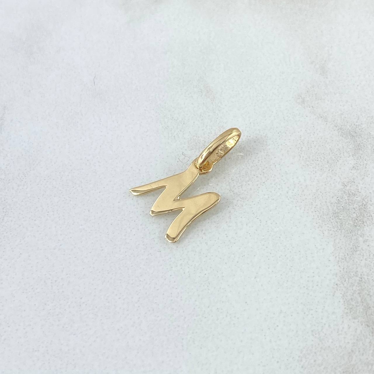 Dije Letra M Cursiva 0.45gr / 1.5cm-Lisa Oro Amarillo 18K *