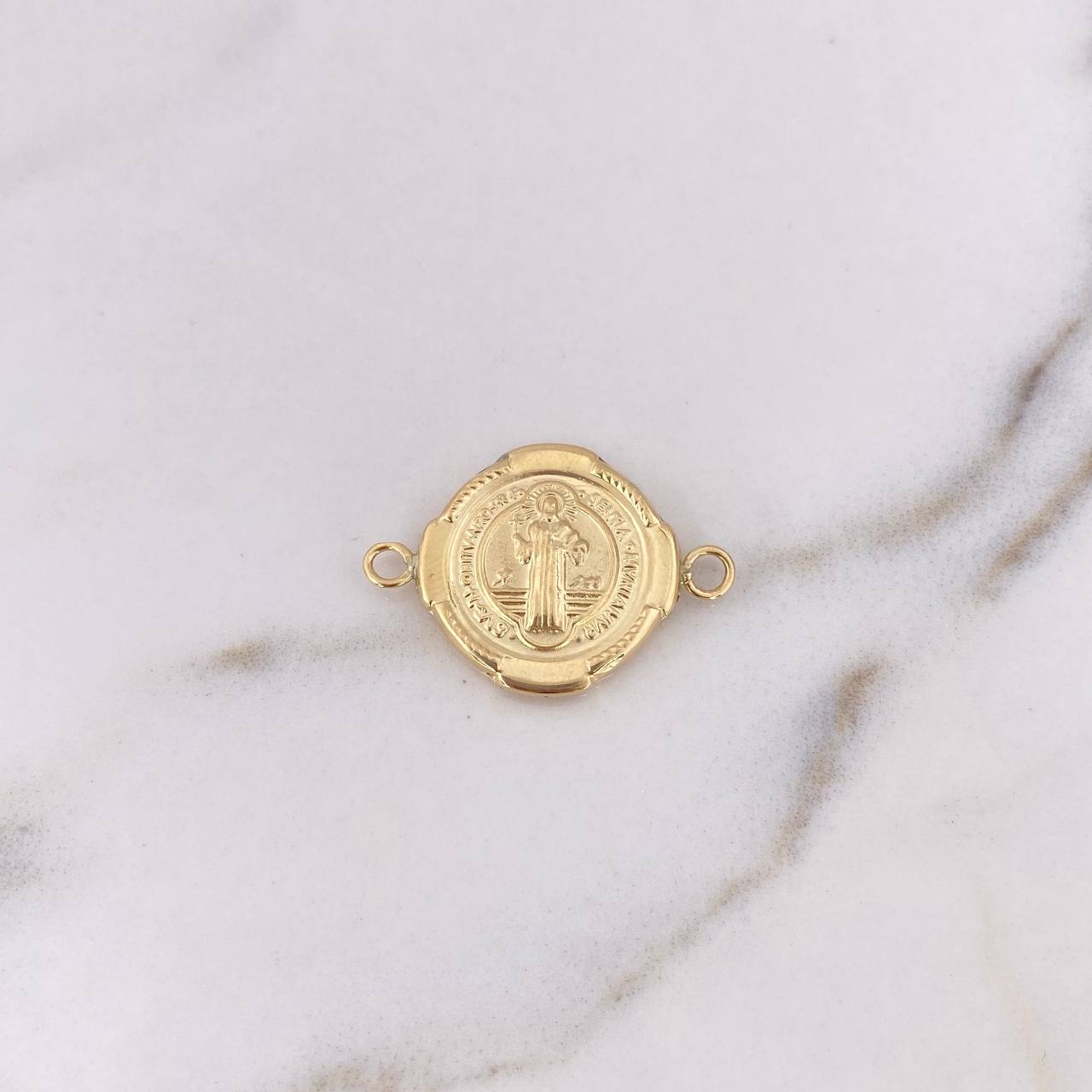 Herraje San Benito 2gr / 2.8cm / Troquelado Oro Amarillo 18K &