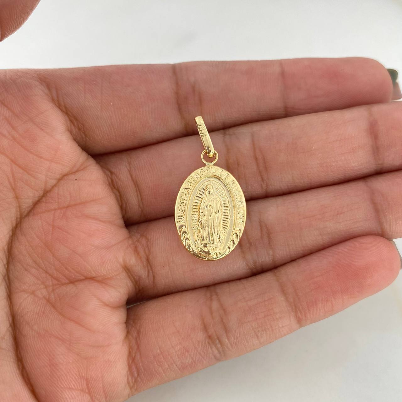 Dije Virgen Guadalupe 1.4gr / 2.8cm / Troquelado Oro Amarillo 18K &